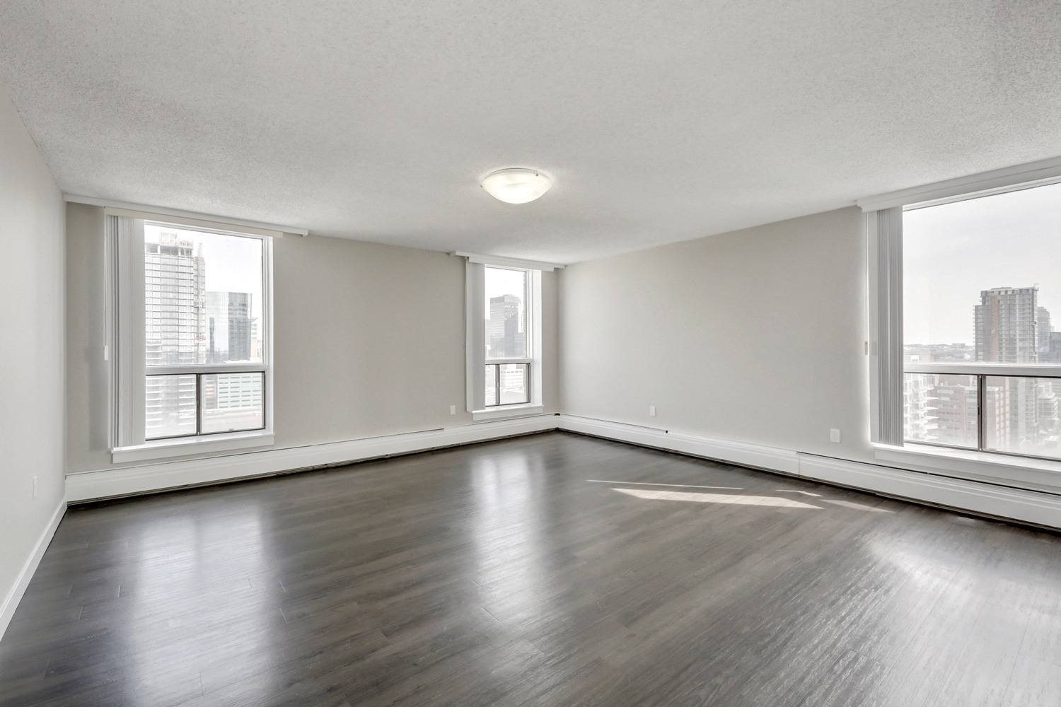 Hull Estates Apartments in Calgary, AB